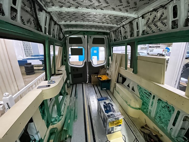 Selbstklebende Premium-Butyl-Schallschutzmatte ABM Xtreme in Rollen, 1.5mm, 1m2 mata-abm-2